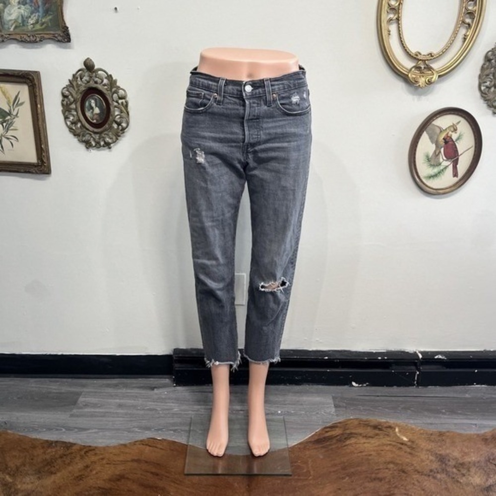 Levi's Premium Wedgie Straight Jeans Size 25 Distressed Grey
